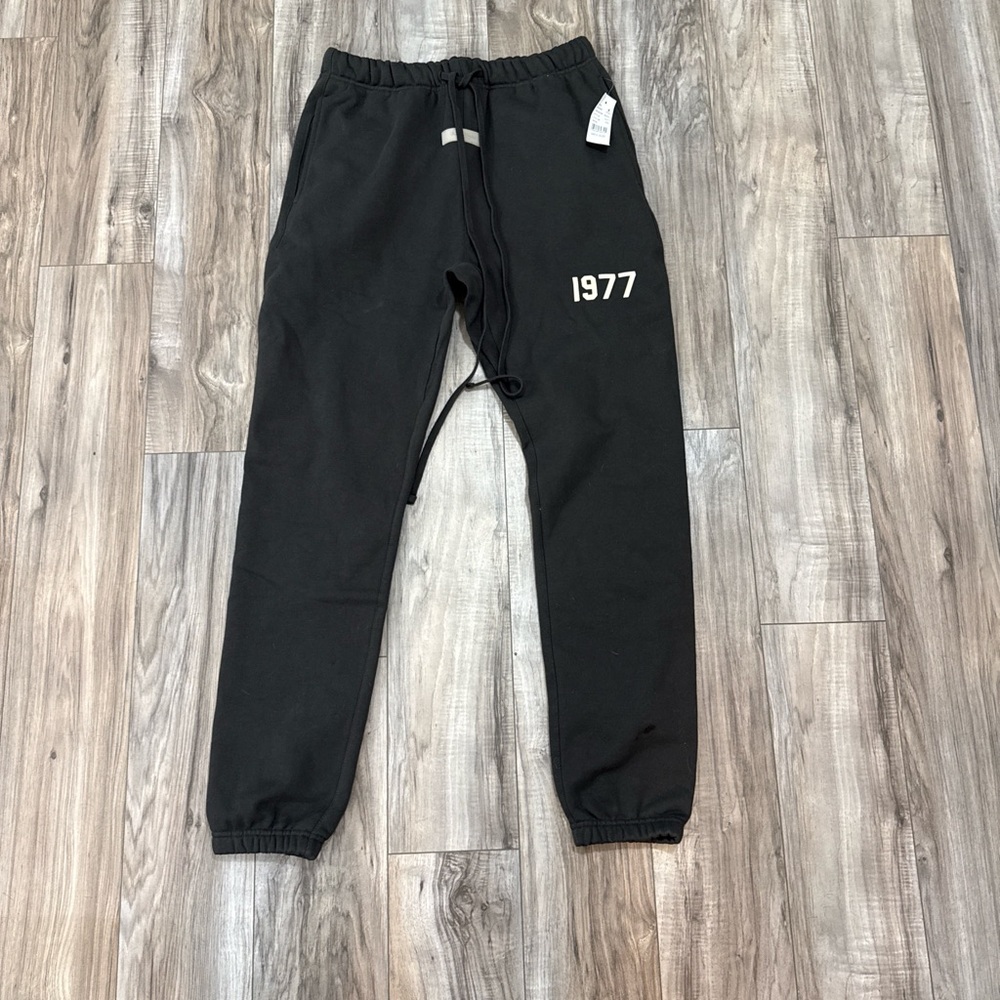 Fear of God Essentials 1977 iron joggers